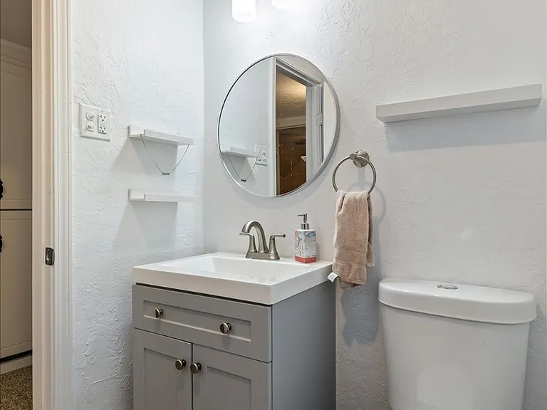 122 NE Angus St — Photo 21