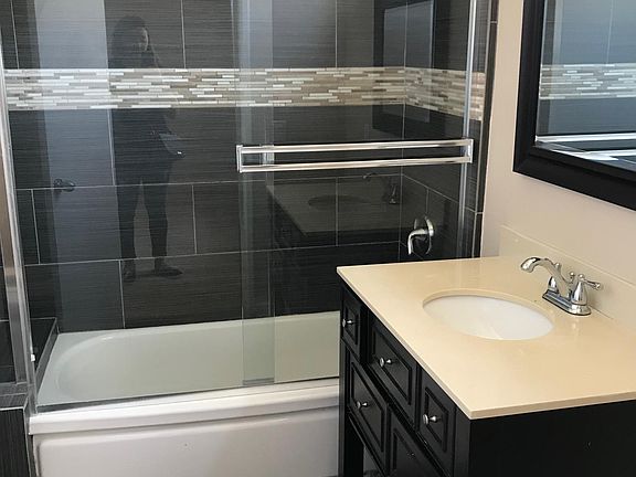 4th image of 4304 Babcock Ave APT 304