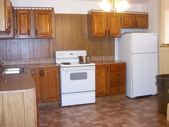 5th image of 4745 SE 24th St