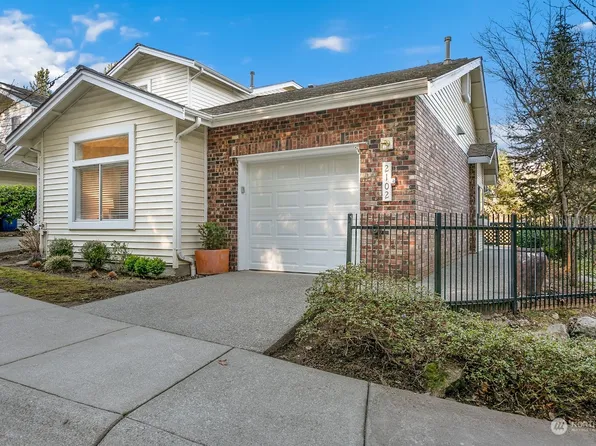 2102 NW Pacific Elm Drive, Issaquah, WA 98027