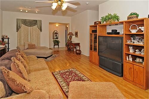 4th image of 720 Stonedale Dr