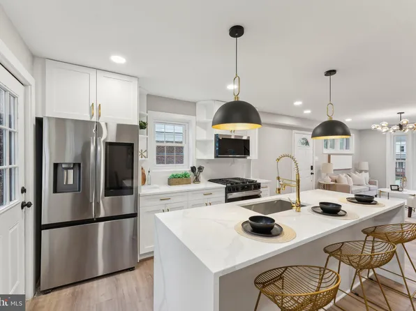 2306 Mary Baldwin Dr, Alexandria, VA 22307