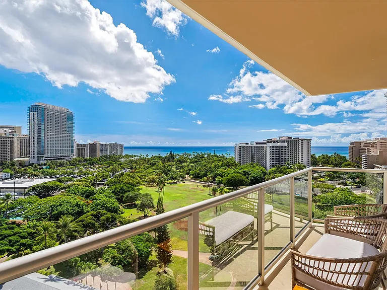 2045 Kalakaua Ave #1207 — Photo 4
