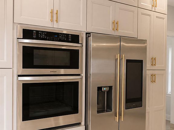 5th image of 46 Foyer St