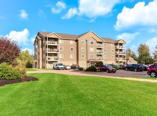 542 Ryan St #104, Moncton, NB E1G2W3