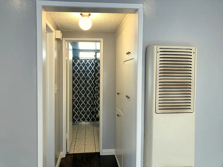 420 N Marguerita Ave #C — Photo 7