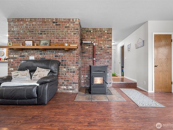 4th image of 7423 147th Avenue SE