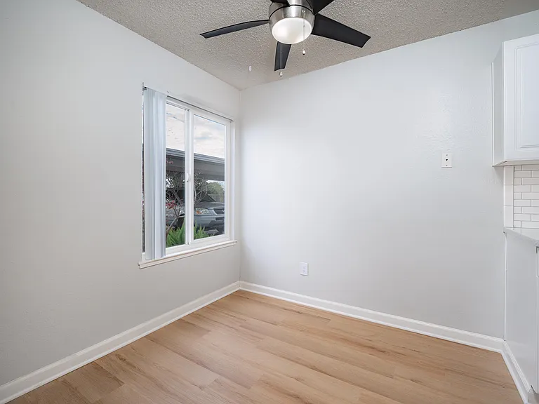 Breakwater 2 Bed Breakwater 2 Bed