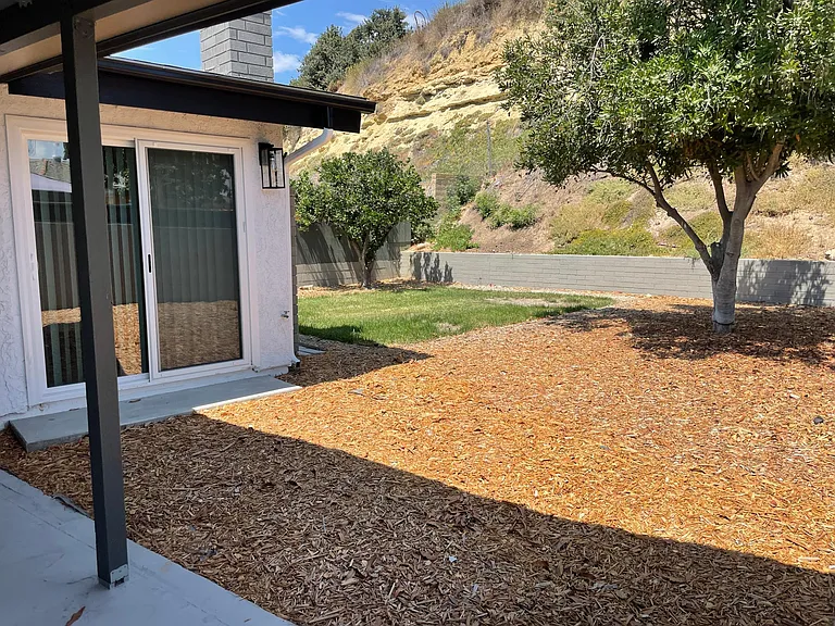 4125 Olympic St — Photo 17