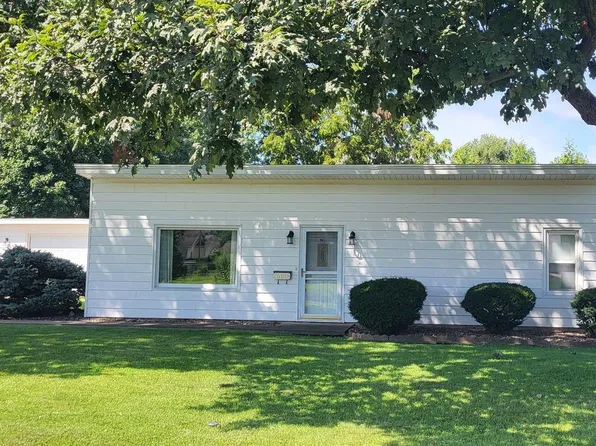 662 Ruby St, Galesburg, IL 61401