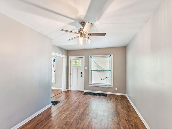 5th image of 875 Campbell Ave