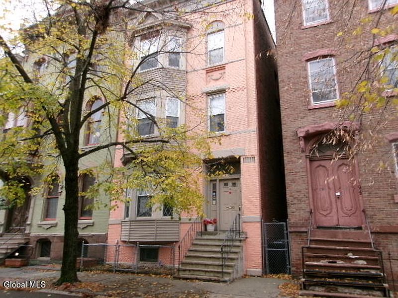 5th image of 192 1st Street