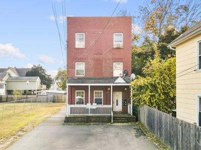 210 Rosette Street, New Haven, CT, 06519