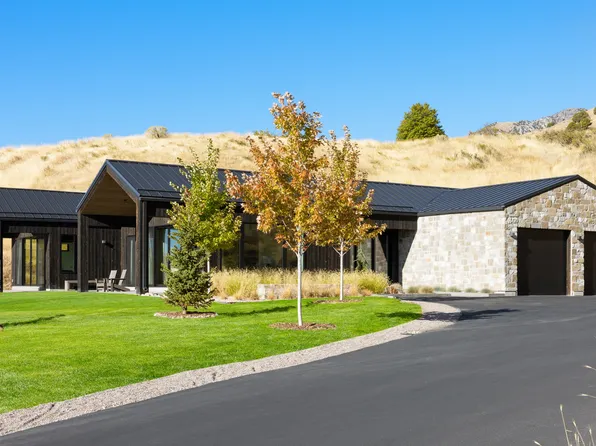 1647 E Quail Canyon Dr, Logan, UT 84321
