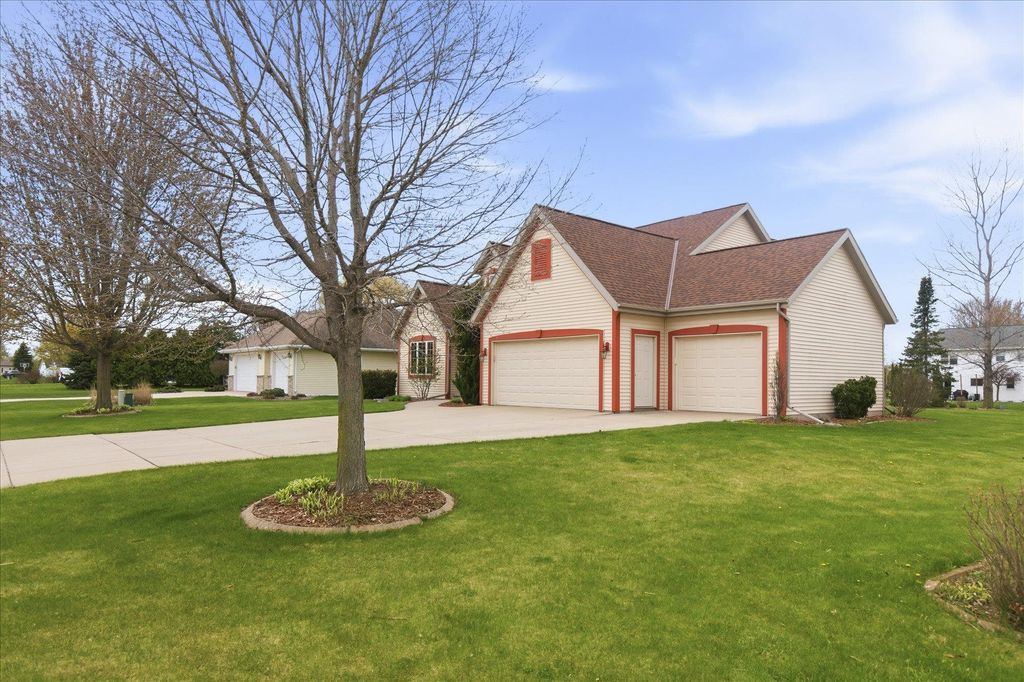 1730 Cinnabar Way, Green Bay, WI - View 2