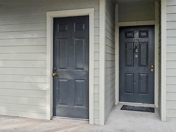 2nd image of 6010 Westgate Dr APT 102
