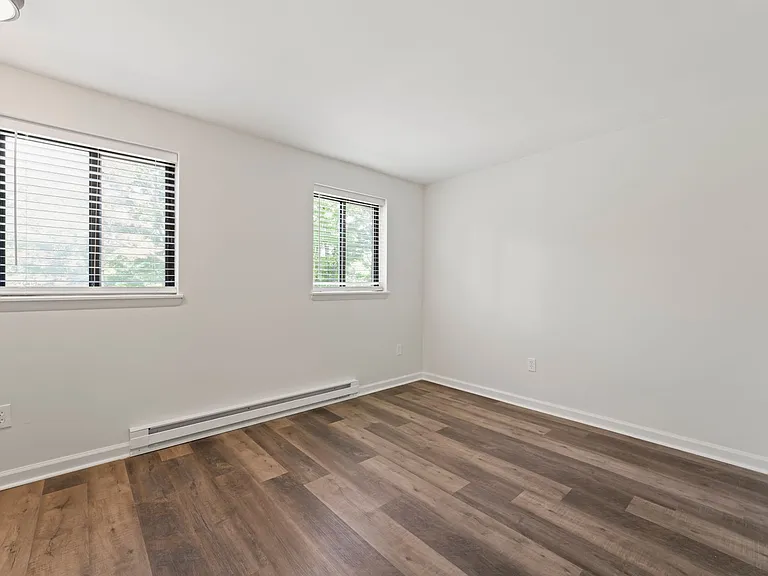 255 Main St — Photo 16
