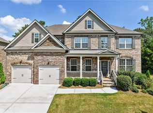 1735 Thunder Gulch Pass, Suwanee, GA 30024