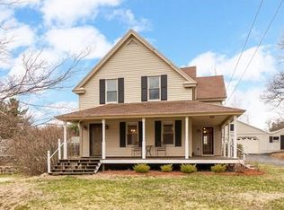 615 Willard St, Leominster, MA 01453