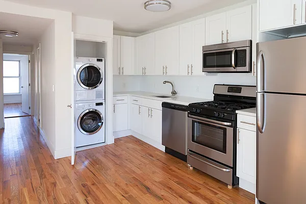 Rented by Realty Collective | media 25