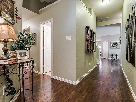 4th image of 6001 White Pine Dr