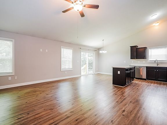 5th image of 349 Cloverhill Dr