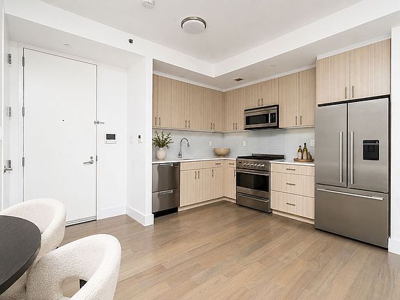 3rd image of 52 Convent Ave #1B