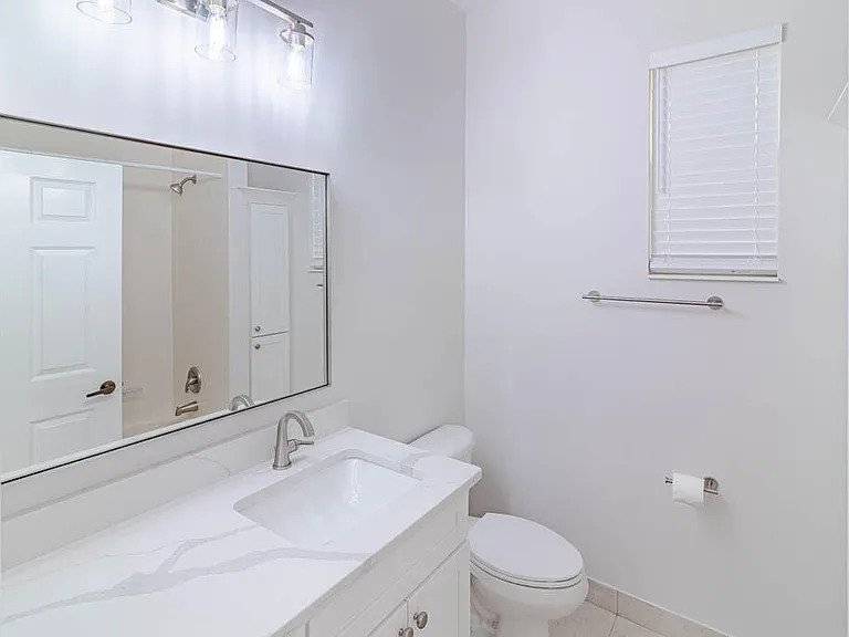 356 SE Bloxham Way — Photo 23