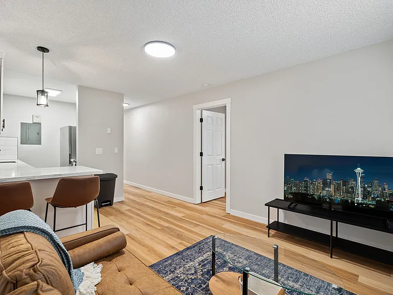 Belcourt Apartments — Photo 15