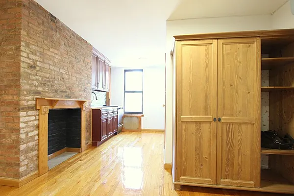 Rented by Compass | media 13