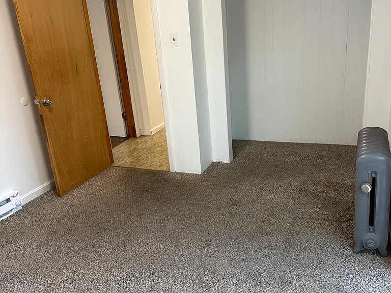 417 Mortimer St — Photo 25