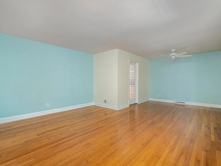 6529 Idlebrook Dr — Photo 12