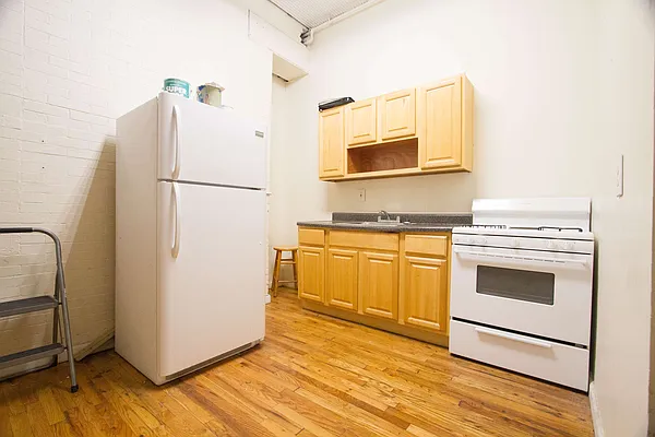 Rented by Nooklyn NYC LLC | media 59