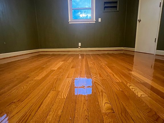 2nd image of 106 Clifton Ct