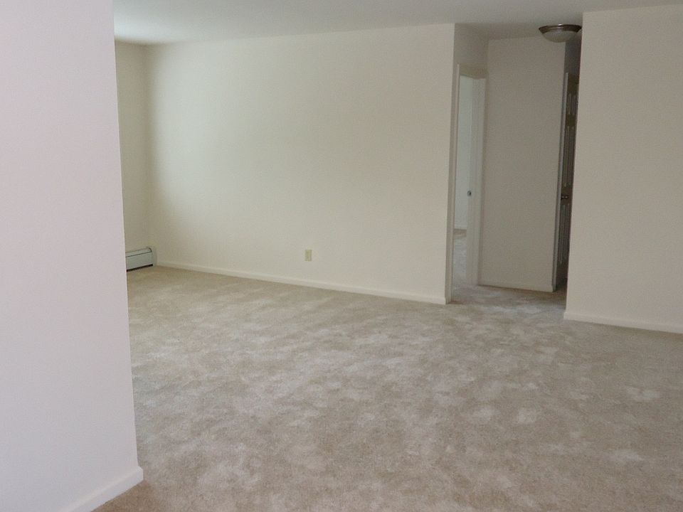 23 Hasbrouck Dr APT A, Garnerville, NY 10923 Zillow