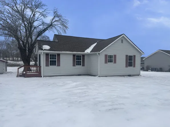 255 Oakdale Rd, Westmoreland, TN 37186