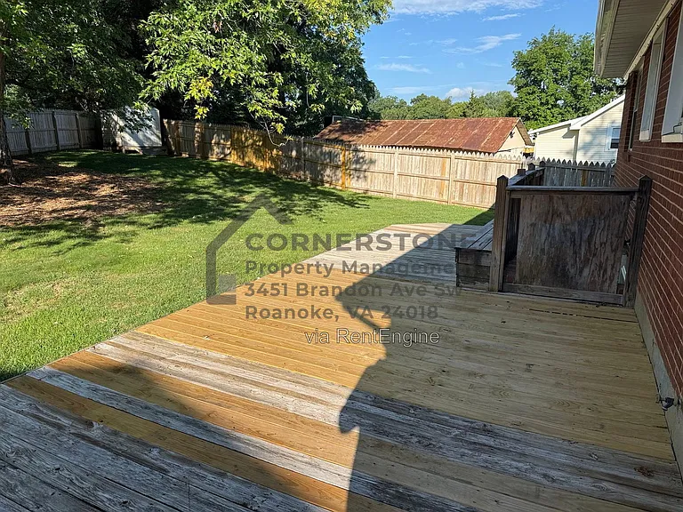950 Palmer Ave — Photo 9