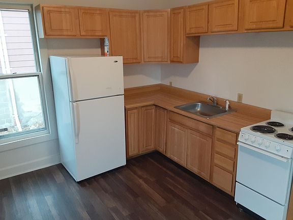 3rd image of 1726 Woodland Ave #2