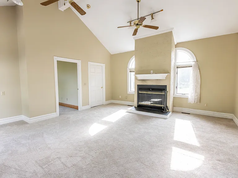 22 Serafin Pl — Photo 19