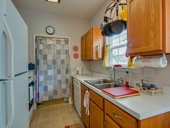 3rd image of 3105 Barksdale Harbor Dr