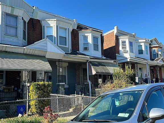 3rd image of 1542 N Robinson St
