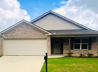 5300 University Gardens Dr, Cottondale, AL 35453