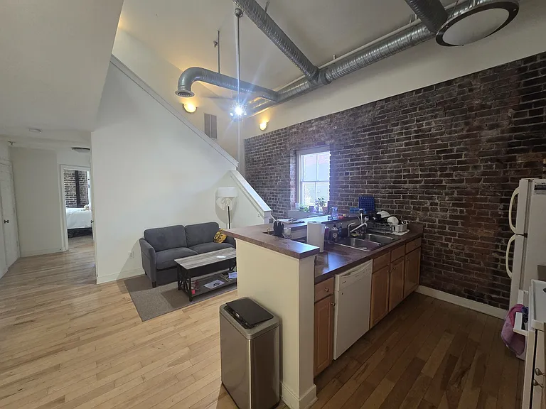 302 Goshen St #2001 — Photo 3