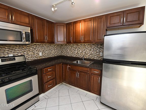 5th image of 34 Greenwood Loop Road #34