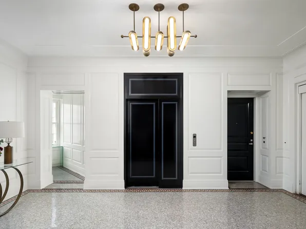 225 West 86th Street image 4 of 18