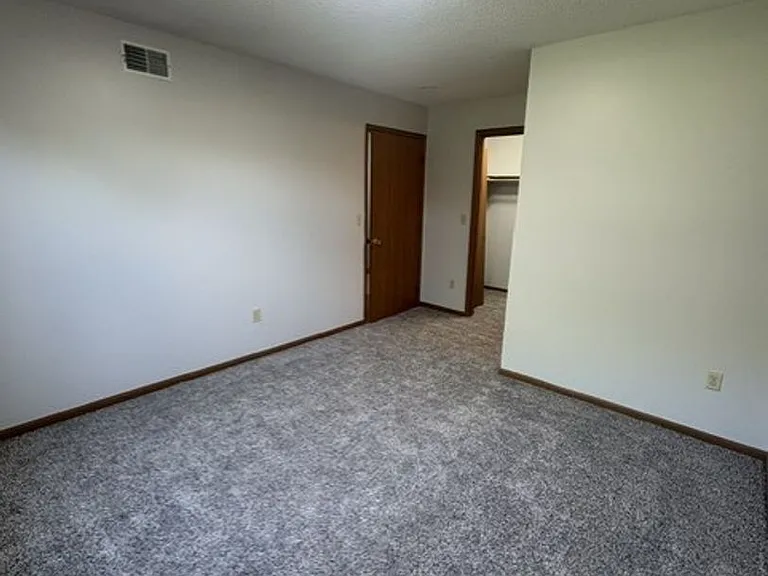 36 Plex - Village Green Apartments — Photo 8