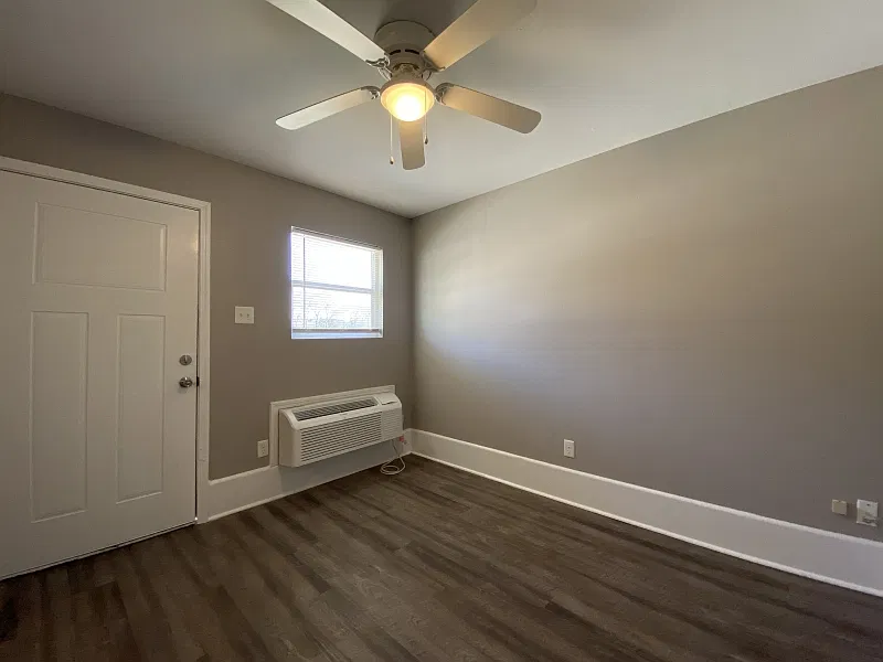 2 bed, 600 sqft, $865 — Photo 2