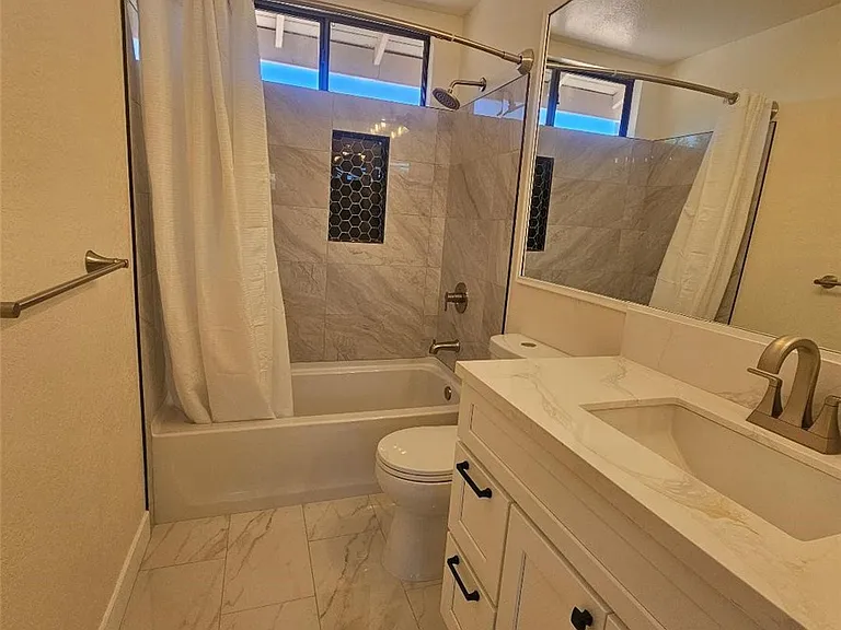 2951 Wimbledon Dr — Photo 18