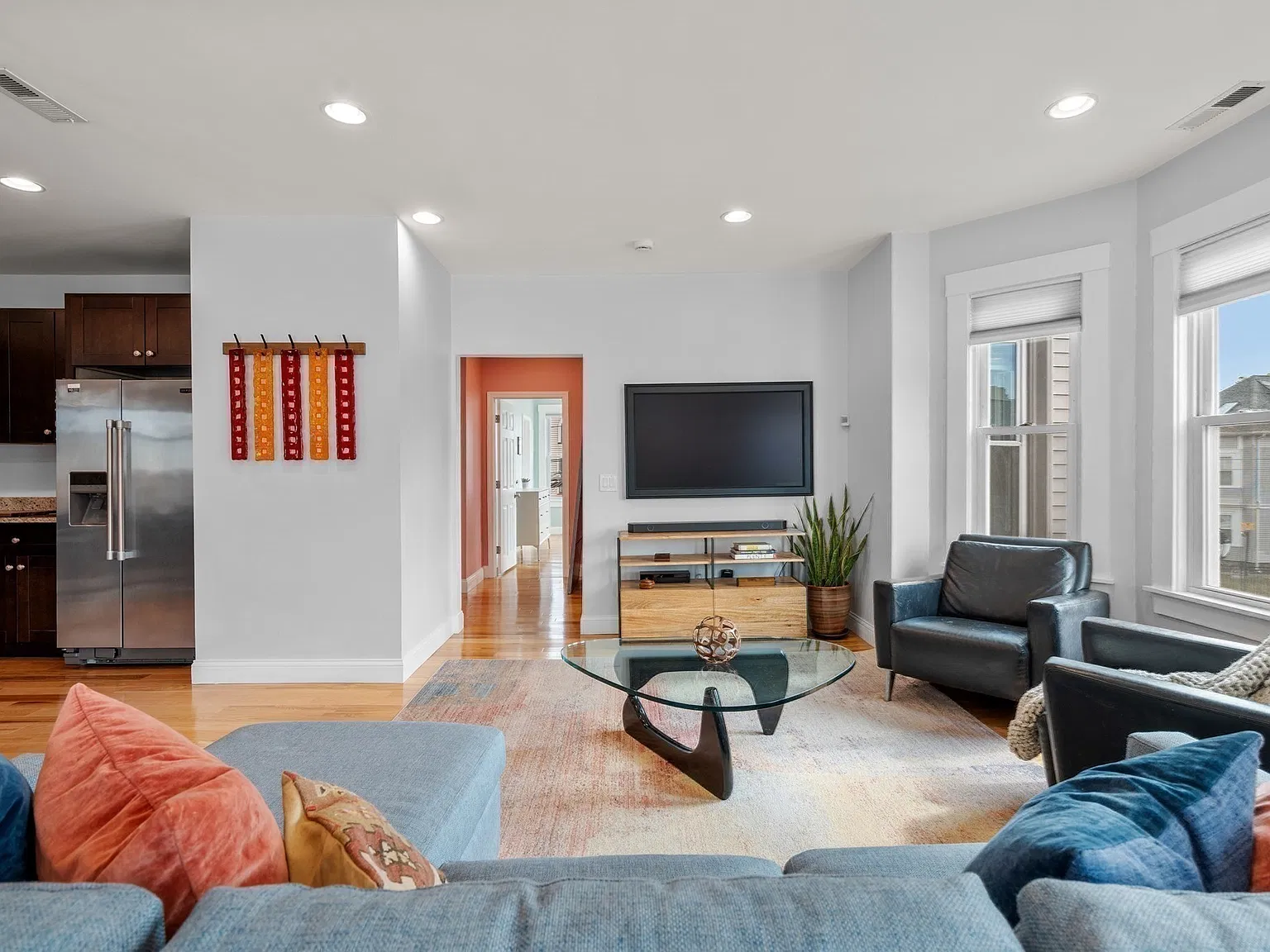 3 bed, 1436 sqft, $3,500 — Photo 4
