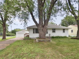 1783 Oakwood Dr, Shoreview, MN 55126